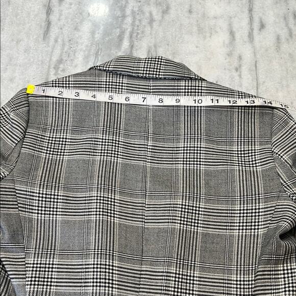 Black,Gray and White Tailored Blazer with Notched Lapels Open Front Lined - Picture 12 of 12